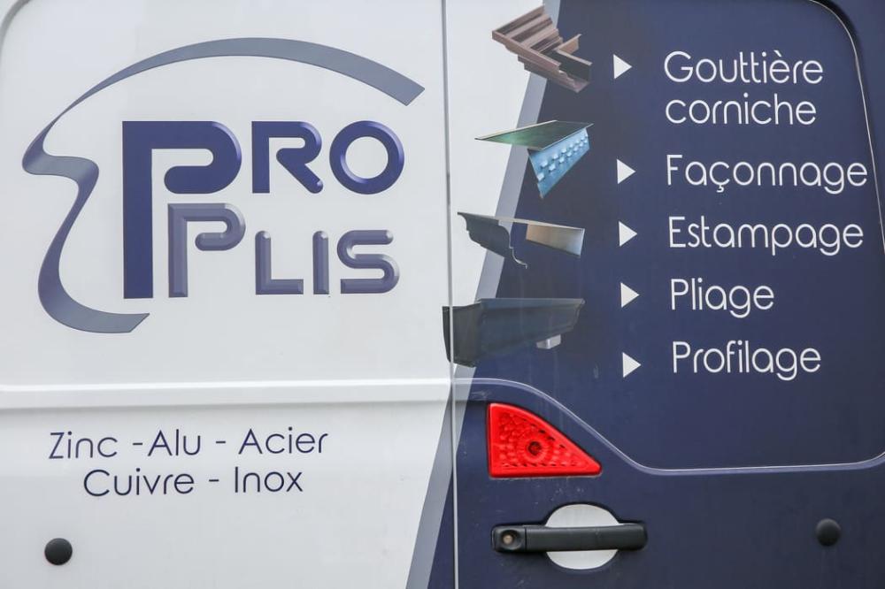 Estampage à chaud ou estampage à froid